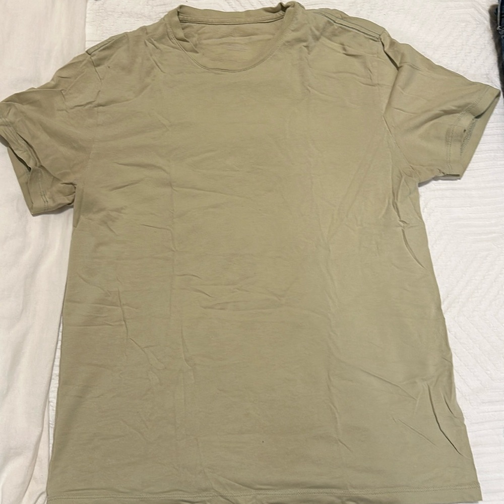 Bundle Deal! Four Men’s Everlane tshirts